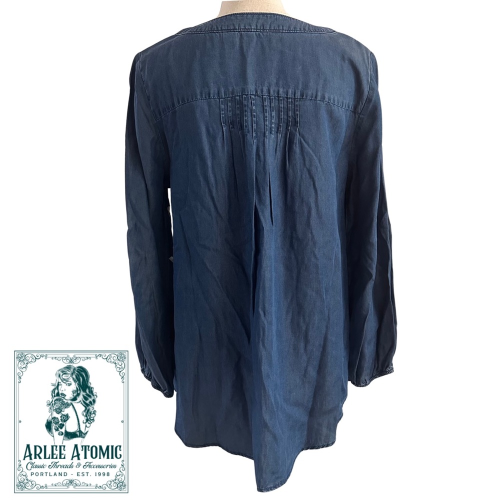 Caffe Marrakesh chambray denim henley top NWT - Picture 2 of 8